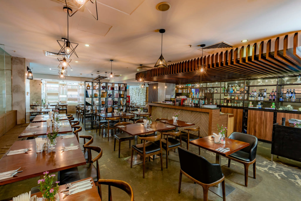 CHIC Restaurant & Bar | Bay Hotel Ho Chi Minh